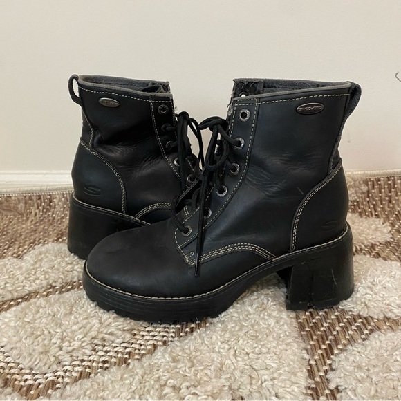 Skechers Vintage Black Leather Heeled Boots size 8.5 - Picture 1 of 10